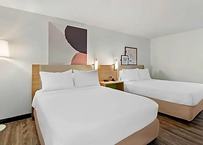 Spark By Hilton 2*