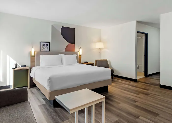 Hotel Spark By Hilton 2*